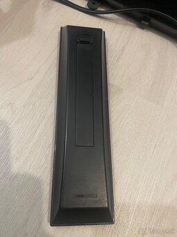 Toshiba TV 32RL938 pokazené asi LCD - 11