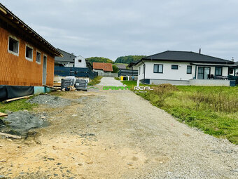 Predaj stavebný pozemok 700 m2, Svinia, okr. Prešov - 11