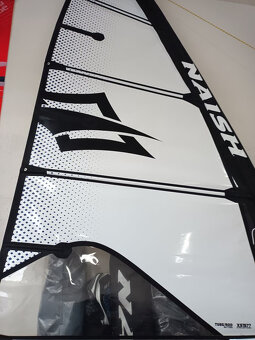 windsurfing plachty a prkno Naish 2026 - 11