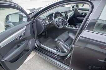 Volvo V90 2.0 D4 AWD Cross Country - 11