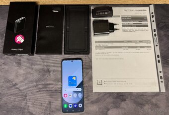 Zánovný Samsung Galaxy Z Flip6 12GB/512GB - záruka 1,5 roka - 11