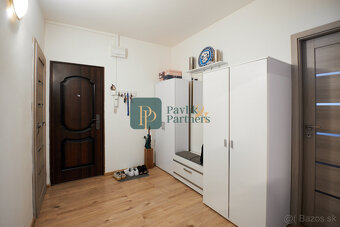 Predaj veľký 3 izbový byt, kompletná rek., balkón, 85m2 - 11