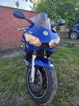 Yamaha YZF R6 - 11