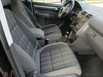 Volkswagen Touran 2.0 TDI CROSS - 11