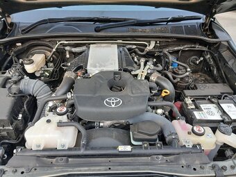 Toyota hilux 2.8 diesel dovoz Gb - 11