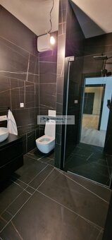 Ponúkam na PREDAJ 5 IZBOVÝ PENTHOUSE V MESTE NOVÉ ZÁMKY - 11