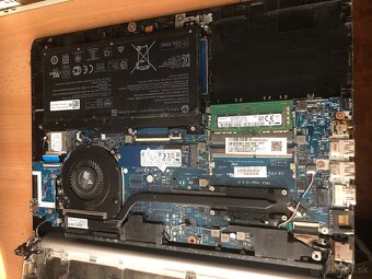 Predam laptop ho mechanicky poškodený za 15e - 11