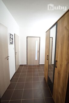 Prenajmem 2 izbový byt (49 m2) v Záturčí, Martin. - 11