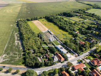 Na predaj veľký pozemkový balík v obci Čukárska Paka – vhodn - 11