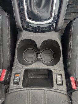 Nissan Qashqai 4x4 + ťažné, 360 kamera - 11