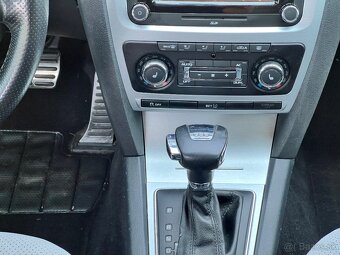 Škoda Octavia Combi 2.0 TDI CR DPF RS DSG - 11