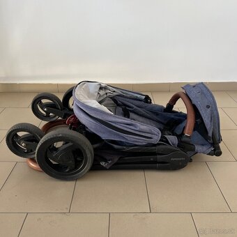 ZNÍŽENÉ -- Predáme detský kočík Valco Baby SNAP ULTRA TREND - 11