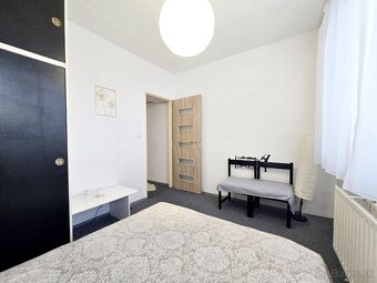 Väčší 2-izbový byt 50 m² V CENTRE / Škultétyho / Staré mesto - 11