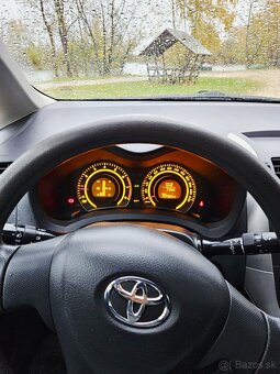 Toyota Auris REZERVOVANÉ - 11