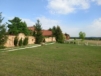 JEDINEČNÁ JAZDECKÁ FARMA V ÚPLNOM SÚKROMÍ - 11