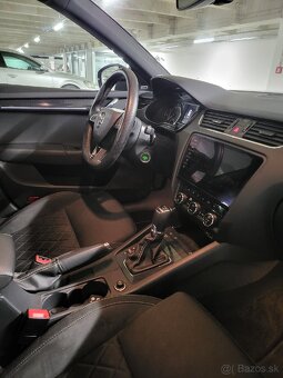 Škoda Octavia Combi 2.0 TSI 245k RS DSG
 - 11