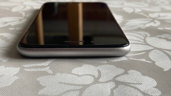 Predám iPhone staršie - 11