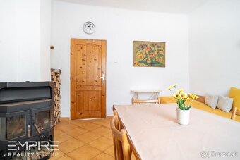 REZERVOVANÉ - Na predaj 4i rodinný dom v pokojnej lokalite - - 11