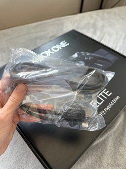 XBOX ONE Elite 1TB Hybrid Drive - 11