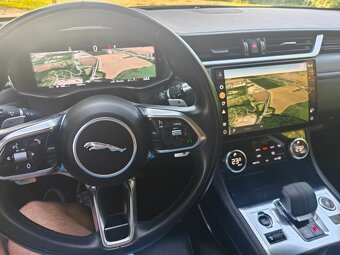 Jaguar f-pace 2.0d i4 d165 mhev s awd a/t - 11