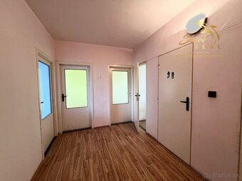 Veľký 3 izbový byt s balkónom predaj / Levice - 11