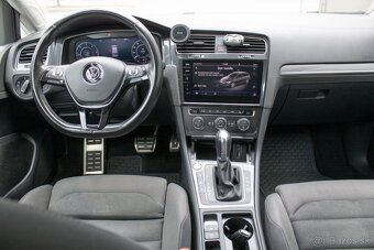 Volkswagen Golf - 11
