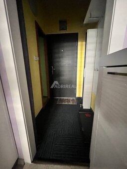 REZERVOVANÉ: 1i byt rekonštr. + zariadenie 38,92 m2; Záhonok - 11