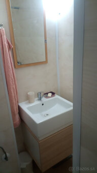 Prenajmem 1 izbový byt v Novej Dubnici. - 11