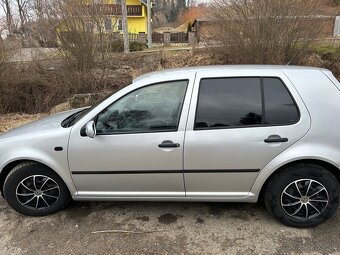 🚗 Volkswagen Golf 4 1.4 - 11