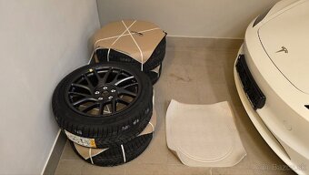 Tesla model 3 highland R18 zimne nove - 11