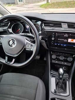 Volkswagen Touran 7miestne - 11