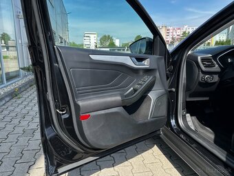 Ford Focus Kombi 1.5 EcoBlue Automat,FULL LED,Kamera,Ťažné - 11