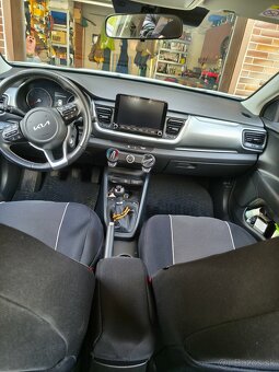 KIA STONIC 1,2 DPi GOLD 58kW/79k M5 - 11