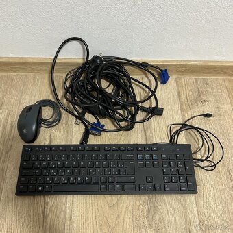 Dell počítač i5 / 8GB RAM / 465GB / Windows 10 Pro + monitor - 11