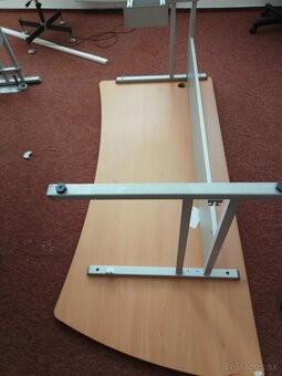 Kancelársky nábytok - 11