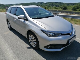 Toyota Auris 1.2 TS - 2015 - 11