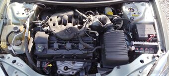 Chrysler Sebring - 11