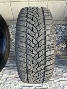 215/55 R17 98V zimné GOODYEAR - 11