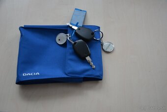 Dacia Duster 1.6 benzín, SR. voz - 11