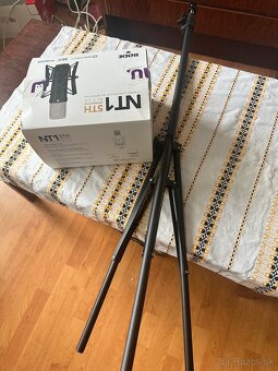 RODE NT1 5th Generation + stojan + štúdiove sluchadla - 11