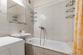 NA PREDAJ 4-izbový byt Bratislava - Podunajské Biskupice - 11