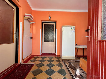 Na predaj čiastočne rekonštruovaný 4-izb. RD s garážou. - 11