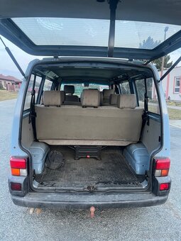 VW Transporter T4 2,5TDI 75Kw , 9 míst - 11