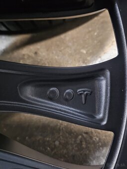 TESLA MODEL Y Originálne 21“ zimné pneumatiky Pirelli - 11
