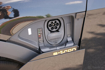 Audi E-tron 50 quattro Advanced - 11