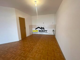 Štvorizbový byt alebo priestor na podnikanie, Kysucké Nové M - 11