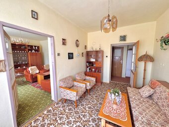 Predaj-5i dom s pekným pozemkom a garážou Tvrdošovce - 11