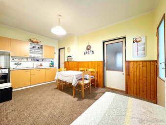 Na predaj rodinný dom – Príbovce, 1034 m², pôvodný stav - 11