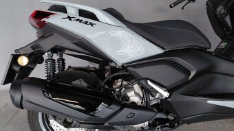 Yamaha XMAX 300 - Tech MAX - 11