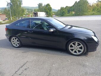 Mercedes C Trieda Sportcoupé 200 - 11